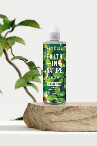 Faith in Nature %99 Doğal Besleyici Şampuan Avokado Tüm Saç Tipleri İçin 400 ML