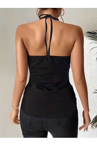 Leyla Sanat Sanata Yeni Bir Bakış Açısı Kadın Askılı Kuş Gözü Ve Dekolte Detay Boyundan Bağlamalı Viskon Bluz Siyah