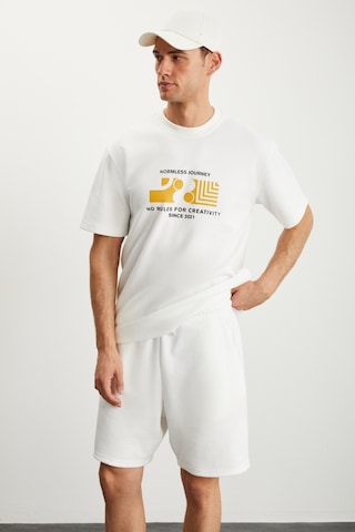 Grimelange RAMADANP009 Erkek 75% Pamuk 25% Polyester Ekru Şort