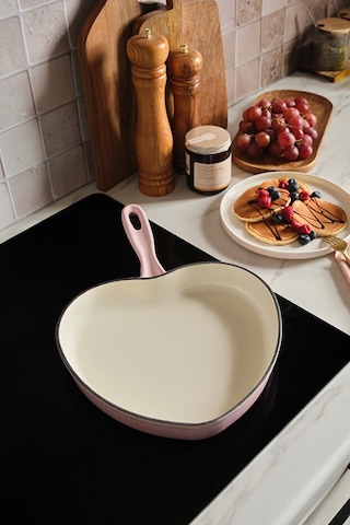 Karaca Love Demir Döküm Emayeli Tava 26 Cm Pembe