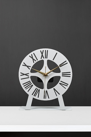 Roma Model Metal Lazer Kesim Akar Sessiz Mekanizmalı Masa Saati Beyaz
