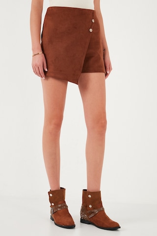 Lela Asimetrik Kışlık Scuba Süet Düğme Detaylı Slim Fit Bayan Şort Etek 5865968 Taba
