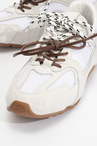 Luvishoes Serena Beyaz Süet Hakiki Deri Fileli Kadın Spor Ayakkabı Beyaz