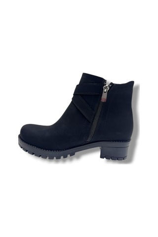 Efsun 2160-26 Yağlı Deri Trend Fashion Fermuarlı Kadın Bot Siyah