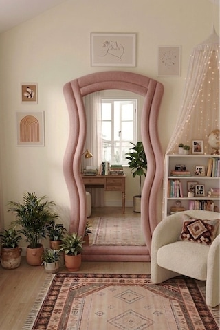 Lusso Pembe Renk Kumaş Kaplamalı Dalgalı Kavisli Ayaklı Boy Aynası 182x87 Cm