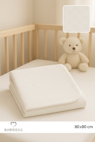 Babyden's Kalp Desenli Jakarlı %100 Pamuklu - Nefes Alabilen - Yumuşak Bebek Battaniye Ekru