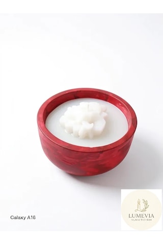 Çiçek Kabartmalı Dekoratif Mum Beyaz Kırmızı Çiçek Kabartmalı Dekoratif Mum Beyaz Kırmızı