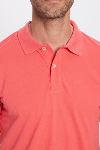 Tudors Erkek Slim Fit Dar Kesim Pamuklu Yumuşak Dokulu Serin Tutan Kumaş Düz Pike Polo Yaka Tişört-31624 Nar