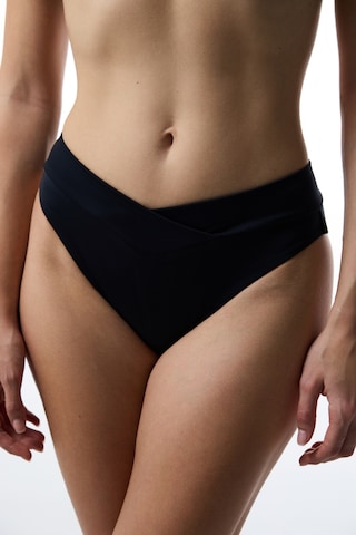 Penti Siyah V Kesimli Bikini Altı
