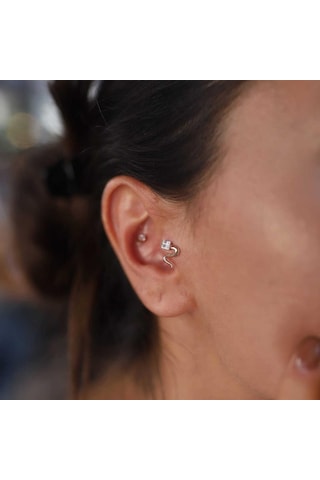 Yılan Tragus Piercing Rose