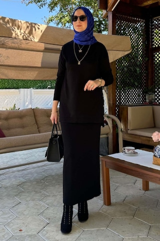 Rabia Şamlı Sezen Triko Takım Siyah Çok Renkli