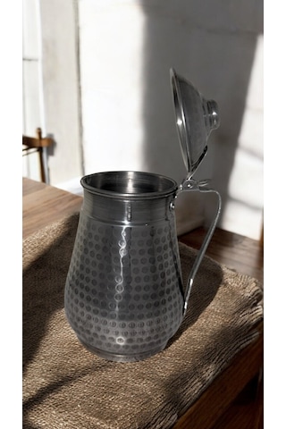 Alüminyum Dövme Desenli Kapaklı Sürahi 2.5 Litre