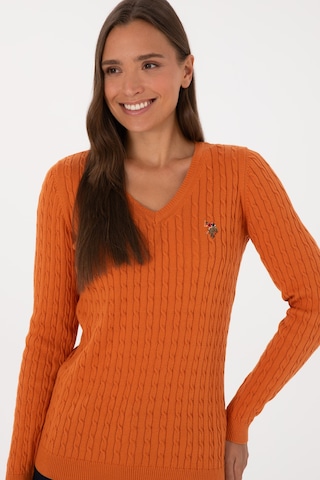 U.S. Polo Assn. Kadın Bakır V Yaka Basic Kazak 50307700-VR182