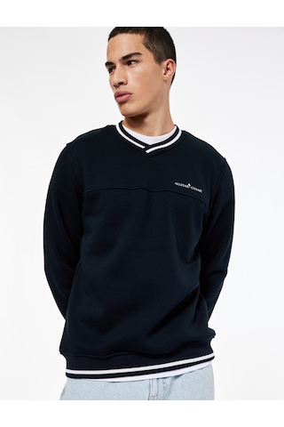 Koton Regular Fit Üç İplik Şardonlu Biyeli İşlemeli V Yaka Uzun Kollu Sweatshirt Lacivert 7wam70029mk