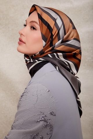 Levidor Kare Desenli Twill İpek Eşarp-0920 Füme