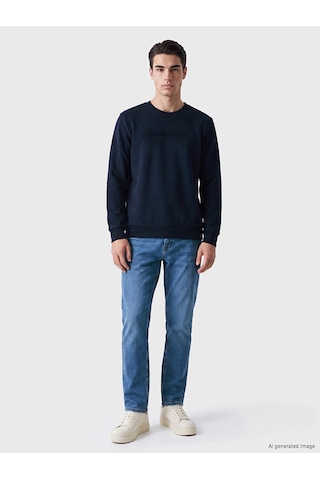 Lcwaıkıkı Classic Lacivert Bisiklet Yaka Nakışlı Erkek Kalın Sweatshirt