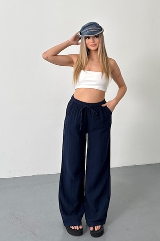 Jee Lee Kadın Beli Ayarlanabilir Çift Cepli Bol Paça Pantolon Lacivert - 26y 4010 Lacivert