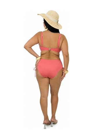 Büyük Beden Bağcıklı Göğüs Dekolteli Ayarlanabilir Askılı Yüksek Bel Yan Büzgülü Kadın Bikini Takım Mercan