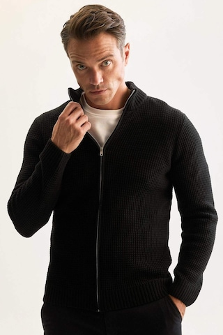 DeFacto Standart Fit Normal Kesim Yarım Balıkçı Yaka Fermuarlı Waffle Hırka R1195AZNSBK27