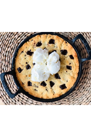 Lava Yuvarlak Kulplu Tava ve Ahşap Altlıklı. Çap(Ø) 20cm. -