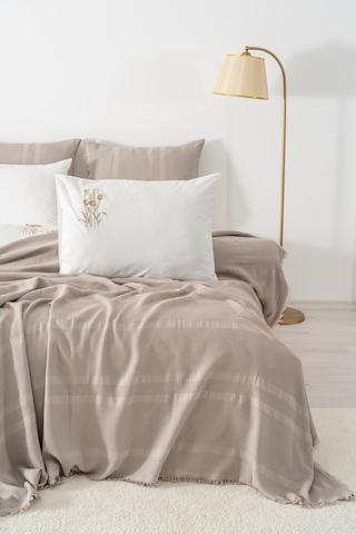 Amara Vizon Nakışlı Çift Kişilik %100 Pamuklu Nevresimli Pike Seti - 7 Parça Çeyiz Seti Vizon