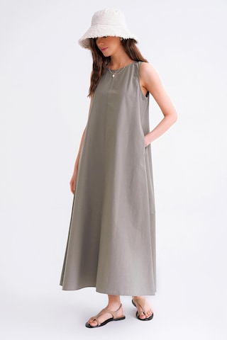 4690 Kadın Bisiklet Yaka Sıfır Kol Midi Paraşüt Elbise Haki Haki