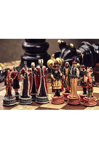 Osmanlı-hun Temalı Orta Boy Lüks Satranç Ve Yenigün Düz Satranç Tahtası