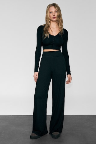 Urban Beat Sabına Kadın Yumuşak Ve Esnek Kumaşlı Düğmeli Baskı Detaylı Slim Fit Siyah Bluz Siyah