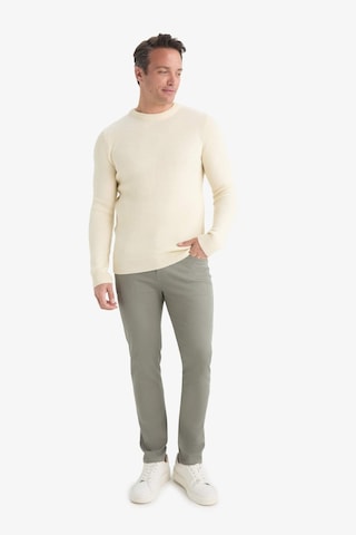 DeFacto Standart Fit Normal Kesim Bisiklet Yaka Dokulu Triko Kazak C8814AX24WNER139
