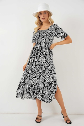 Kare Yaka Prenses Kol Önü Gipeli Yanları Yırtmaçlı Çiçek Desenli %100 Pamuk Midi Boy Viskon Elbise Siyah