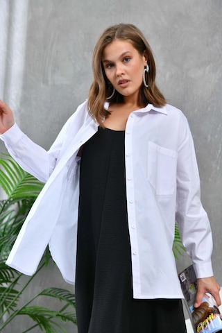 Kadın Beyaz Cep Detay Oversize Uzun Poplin Gömlek 001