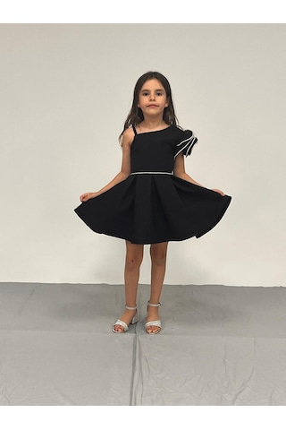 Kız Çocuk Abiye Siyah Kısa Tek Omuz Gül Detaylı Krep Kumaş Abiye Elbise 5-10 Yaş Siyah
