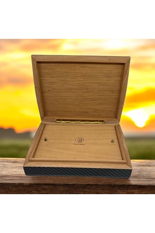 Guevara Karbon Desen Mini Puro Kutusu Humidor Siyah 5s