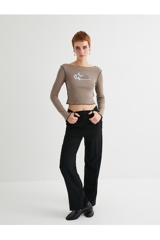 Koton Uzun Kollu Tişört Crop Baskılı Dikiş Detaylı Pamuklu Slim Fit Kahverengi 4sal10389ık 4SAL10389IK534 Kahverengi