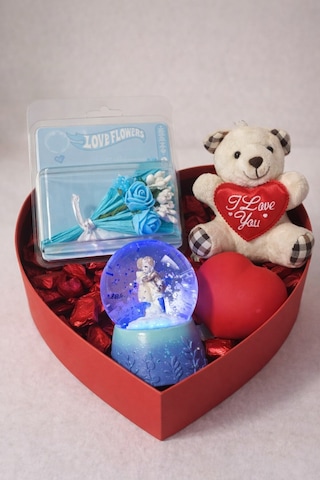 Sevgiliye Romantik Hediye Kutusu Işıklı Kalp Mavi Kar Küresi Peluş Ayıcık Ve Gül Buketi Hediye Set03 Çok Renkli