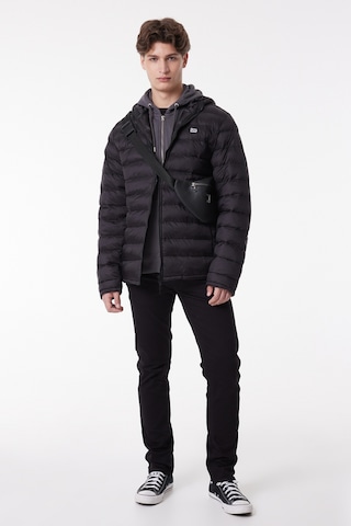 Lee Regular Fit Normal Kesim Kapüşonlu Tam Fermuarlı Siyah Erkek Şişme Mont L87Hsz01 Siyah