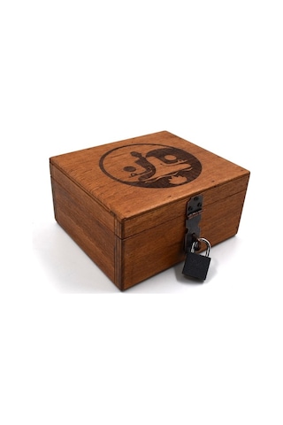 Ahşap Mini Kilit Takılabilir Denge Yoga Figürlü Kutu 14.5cm X 12.5 Cm