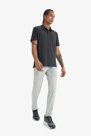 DeFactoFit Slim Fit Dar Kesim Standart Paça Esnek Multifonksiyonel Dokuma Sporcu Pantolon E3333AX25SPGR321