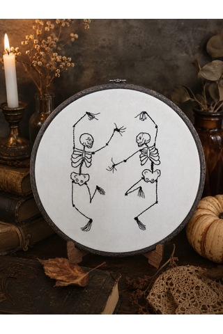 Dans Eden İskeletler Kasnak Pano .