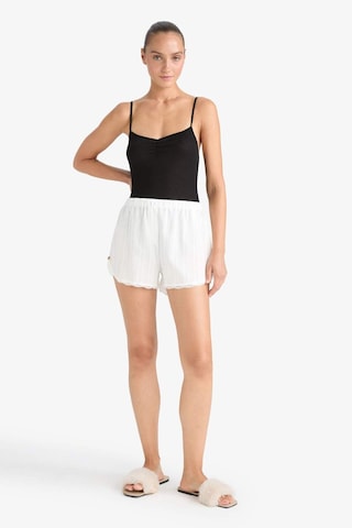 Defacto Regular Fit Beli Lastikli Şort Pijama Altı-fall İn Love F8934ax25hswt48 Beyaz