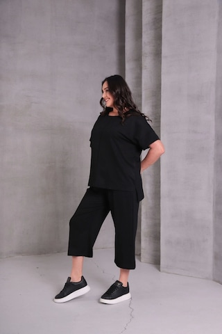 Önü Çimalı Takım Siyah