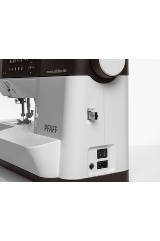 Pfaff Creatıve Ambıtıon 640