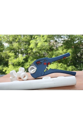 Beykoç Tam Otomatik Plastik Boru Kesme Makası 42Mm Mco-42