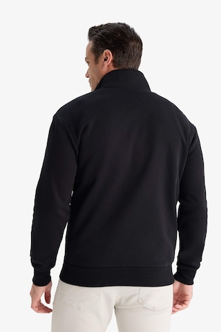 Defacto Regular Fit Dik Yaka Yarım Fermuarlı İçi Yumuşak Tüylü Basic Düz Sweatshirt X7405az25aubk81 Siyah