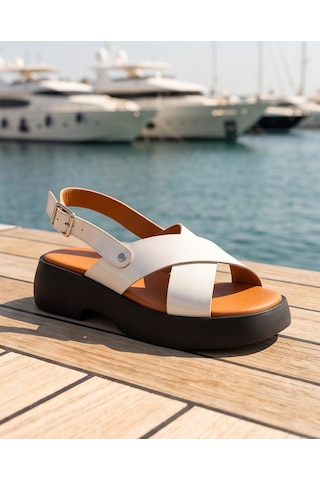 Futsishoes Jade Beyaz Hakiki Deri Çapraz Bantlı Platform Topuklu Bilekten Tokalı Kadın Sandalet