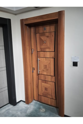 Çelik Kapı Modelleri Ahşap Kaplama Kabartmalı Daire Kapısı Sol 1