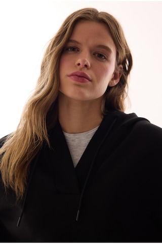 Penti Siyah Silky Feel V Yaka Hoodie