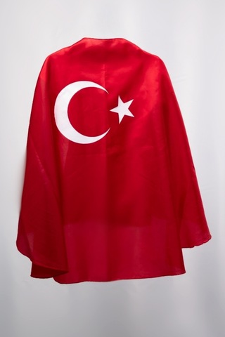 Türk Bayraklı Kırmızı Pelerin 23 Nisan 29 Ekim 10 Kasım 19 Mayıs Gösteri Kıyafetleri