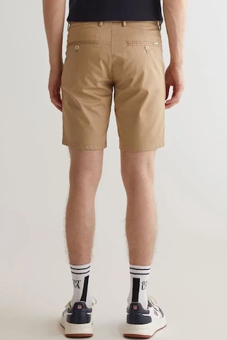 Gant Men's Slim Fit Chino Bermuda Shorts Erkek Dar Kesim Kanvas Bermuda Şort Bej