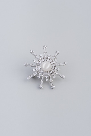 İnci Yıldızı 18 Ayar Beyaz Altın Kaplama Gümüş Broş Beyaz